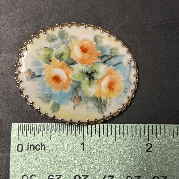 Vintage 70's Hand Painted Roses Blue Yellow Porcelain Brooch - Picture 3 of 3